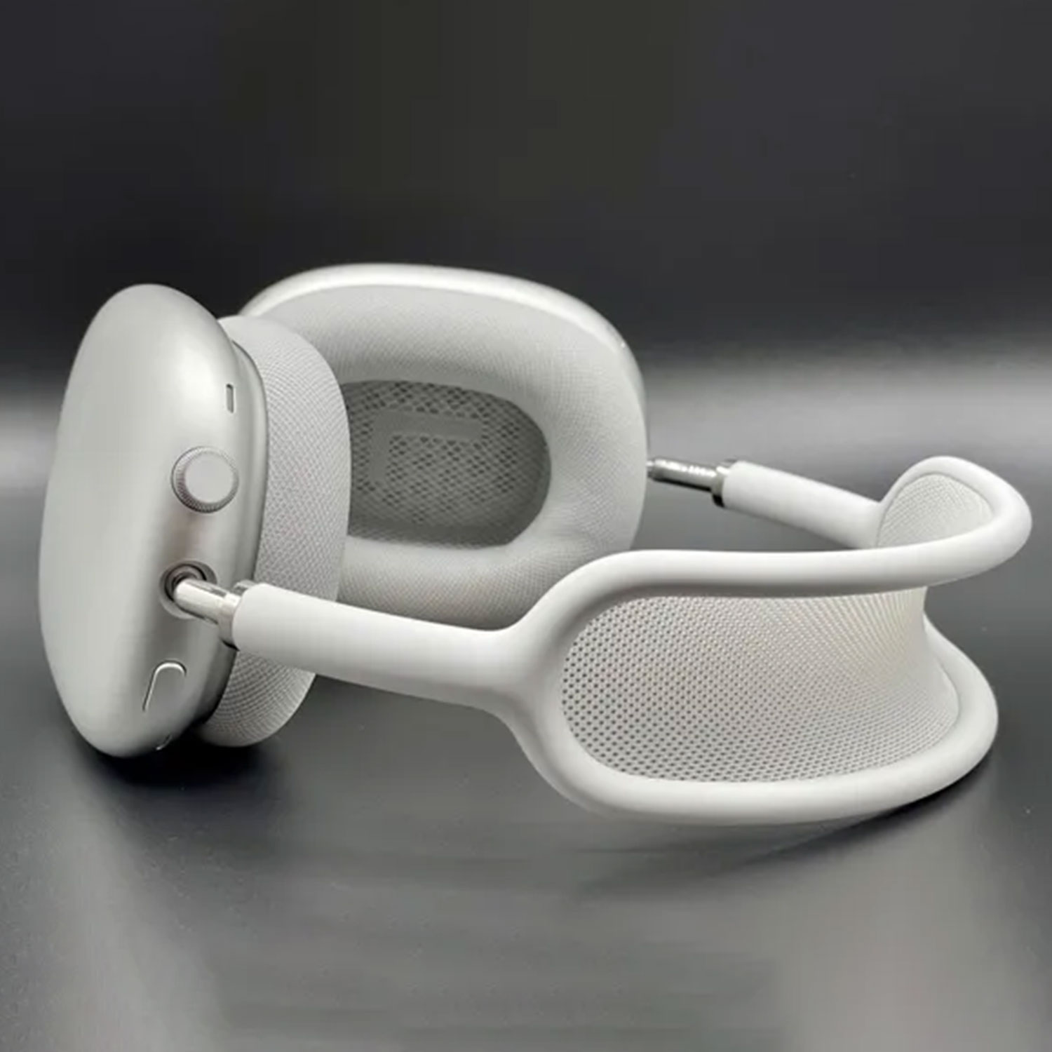 Apple AirPods Max Wireless ANC Headphones with Pouch – Silver - Image 2